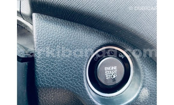 Nunua Imported Hyundai Santa Fe Nyeupe Gari ndani ya Import - Dubai nchini Uganda Nunua Imported Hyundai Santa Fe Nyeupe Gari ndani ya Import - Dubai nchini Uganda