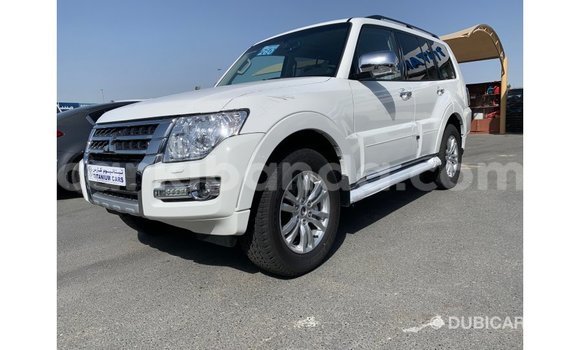 Gura Imported Mitsubishi Pajero White Imodoka i Import - Dubai mu Uganda Gura Imported Mitsubishi Pajero White Imodoka i Import - Dubai mu Uganda