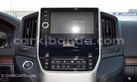 Acheter Import Voiture Toyota Land Cruiser Autre à Import - Dubai, Ouganda Acheter Import Voiture Toyota Land Cruiser Autre à Import - Dubai, Ouganda