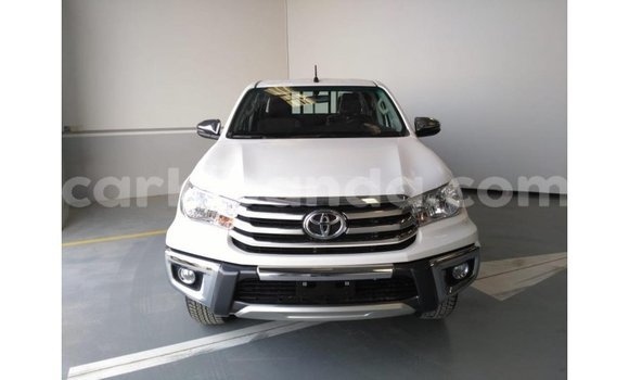 Gura Imported Toyota Hilux White Imodoka i Import - Dubai mu Uganda Gura Imported Toyota Hilux White Imodoka i Import - Dubai mu Uganda
