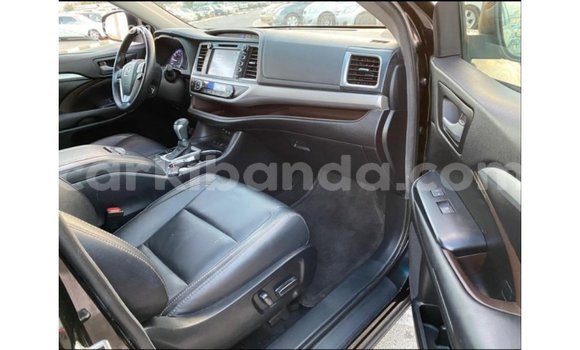Buy Import Toyota Highlander Black Car in Import - Dubai in Uganda Buy Import Toyota Highlander Black Car in Import - Dubai in Uganda