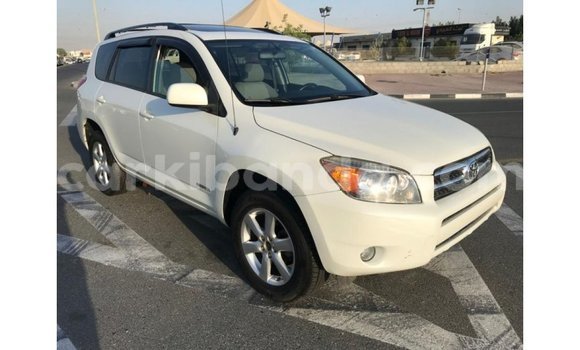 Buy Import Toyota 4Runner White Car in Import - Dubai in Uganda Buy Import Toyota 4Runner White Car in Import - Dubai in Uganda