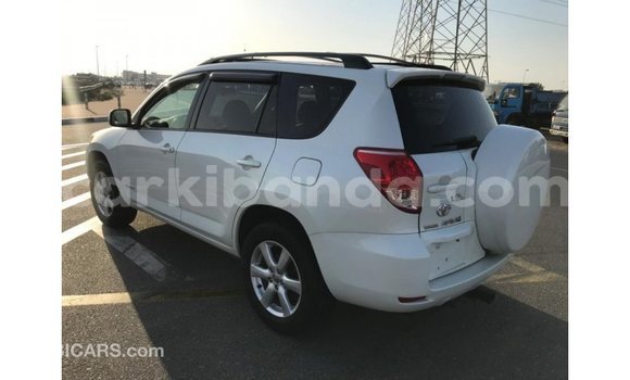 Buy Import Toyota 4Runner White Car in Import - Dubai in Uganda Buy Import Toyota 4Runner White Car in Import - Dubai in Uganda