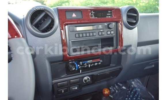 Nunua Imported Toyota Land Cruiser Nyingine Gari ndani ya Import - Dubai nchini Uganda Nunua Imported Toyota Land Cruiser Nyingine Gari ndani ya Import - Dubai nchini Uganda