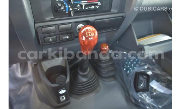 Nunua Imported Toyota Land Cruiser Nyingine Gari ndani ya Import - Dubai nchini Uganda Nunua Imported Toyota Land Cruiser Nyingine Gari ndani ya Import - Dubai nchini Uganda