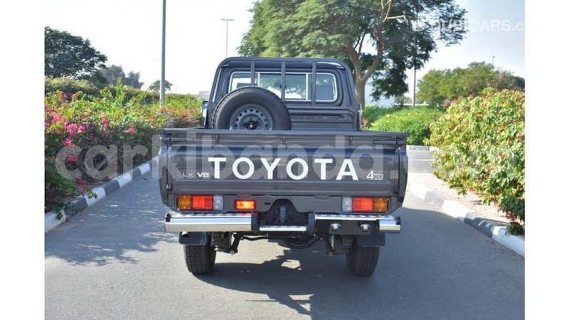 Big with watermark toyota land cruiser uganda import dubai 8487