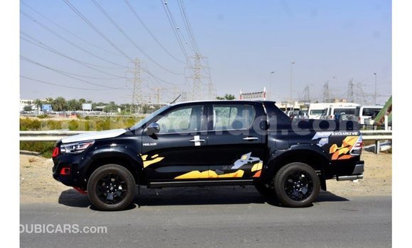 Acheter Import Voiture Toyota Hilux Noir à Import - Dubai, Ouganda Acheter Import Voiture Toyota Hilux Noir à Import - Dubai, Ouganda