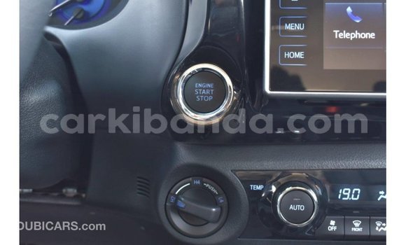 Acheter Import Voiture Toyota Hilux Noir à Import - Dubai, Ouganda Acheter Import Voiture Toyota Hilux Noir à Import - Dubai, Ouganda