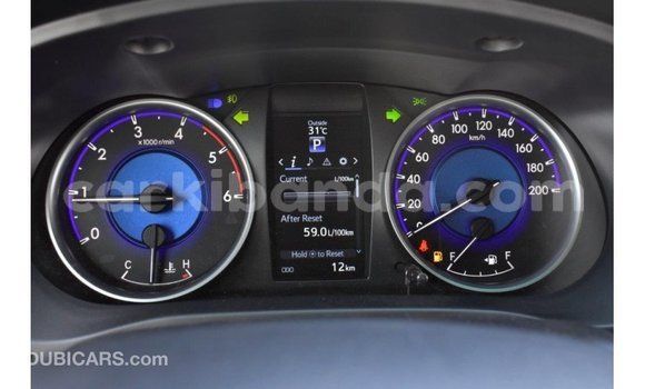 Acheter Import Voiture Toyota Hilux Noir à Import - Dubai, Ouganda Acheter Import Voiture Toyota Hilux Noir à Import - Dubai, Ouganda