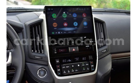 Nunua Imported Toyota Land Cruiser Nyeusi Gari ndani ya Import - Dubai nchini Uganda Nunua Imported Toyota Land Cruiser Nyeusi Gari ndani ya Import - Dubai nchini Uganda