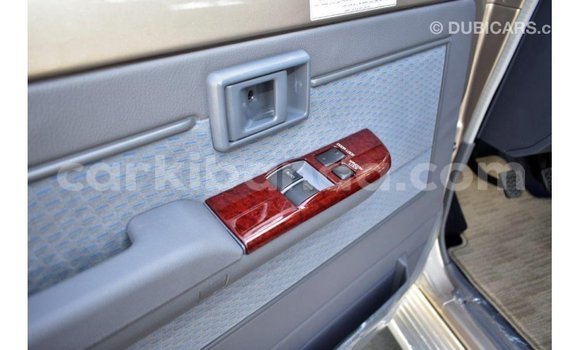 Nunua Imported Toyota Land Cruiser Nyingine Gari ndani ya Import - Dubai nchini Uganda Nunua Imported Toyota Land Cruiser Nyingine Gari ndani ya Import - Dubai nchini Uganda