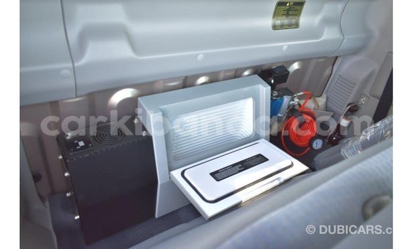 Nunua Imported Toyota Land Cruiser Nyingine Gari ndani ya Import - Dubai nchini Uganda Nunua Imported Toyota Land Cruiser Nyingine Gari ndani ya Import - Dubai nchini Uganda