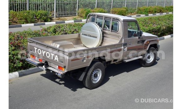 Nunua Imported Toyota Land Cruiser Nyingine Gari ndani ya Import - Dubai nchini Uganda Nunua Imported Toyota Land Cruiser Nyingine Gari ndani ya Import - Dubai nchini Uganda