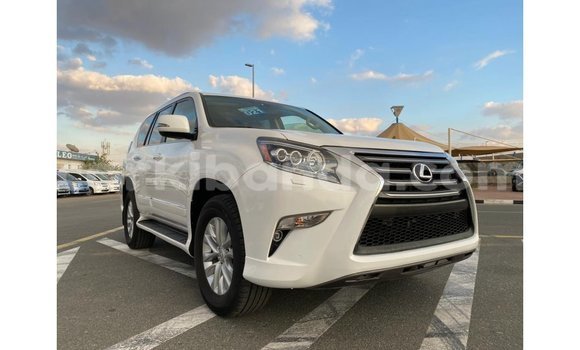 Nunua Imported Lexus GX Nyeupe Gari ndani ya Import - Dubai nchini Uganda Nunua Imported Lexus GX Nyeupe Gari ndani ya Import - Dubai nchini Uganda