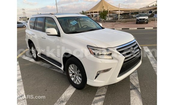 Nunua Imported Lexus GX Nyeupe Gari ndani ya Import - Dubai nchini Uganda Nunua Imported Lexus GX Nyeupe Gari ndani ya Import - Dubai nchini Uganda