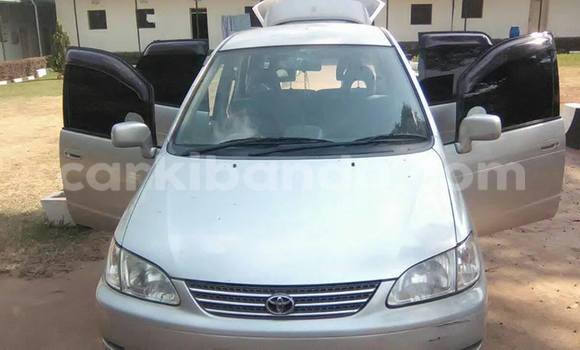 Gura Yakoze Toyota Spacio Silver Imodoka i Kampala mu Uganda Gura Yakoze Toyota Spacio Silver Imodoka i Kampala mu Uganda