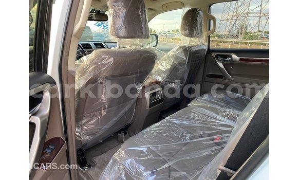 Nunua Imported Lexus GX Nyeupe Gari ndani ya Import - Dubai nchini Uganda Nunua Imported Lexus GX Nyeupe Gari ndani ya Import - Dubai nchini Uganda