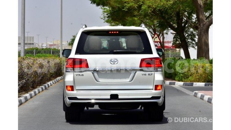 Big with watermark toyota land cruiser uganda import dubai 8499