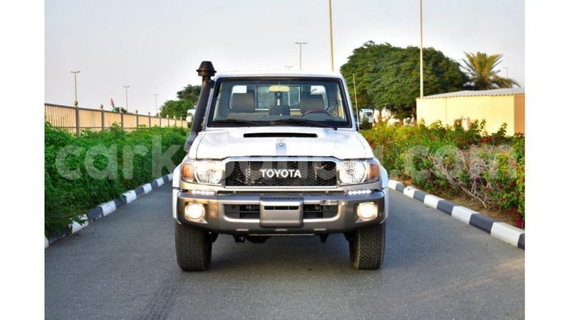 Big with watermark toyota land cruiser uganda import dubai 8501