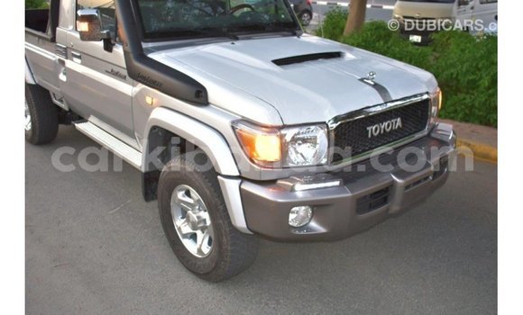 Acheter Import Voiture Toyota Land Cruiser Autre à Import - Dubai, Ouganda Acheter Import Voiture Toyota Land Cruiser Autre à Import - Dubai, Ouganda
