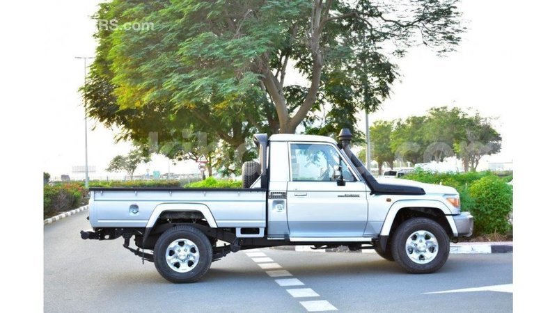 Big with watermark toyota land cruiser uganda import dubai 8501