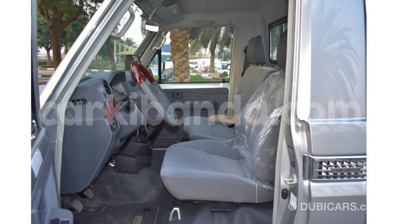 Big with watermark toyota land cruiser uganda import dubai 8501
