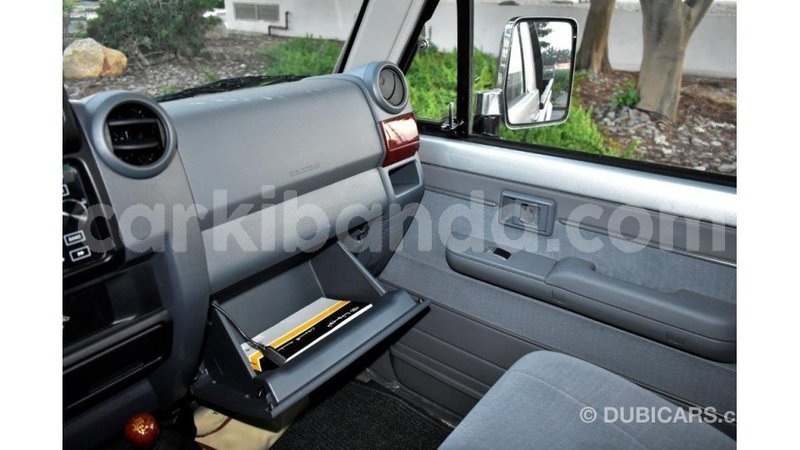 Big with watermark toyota land cruiser uganda import dubai 8501