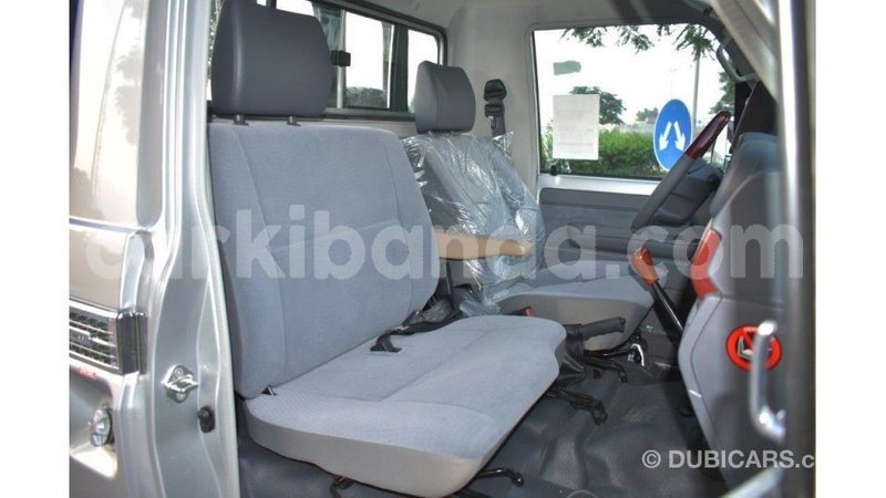 Big with watermark toyota land cruiser uganda import dubai 8501