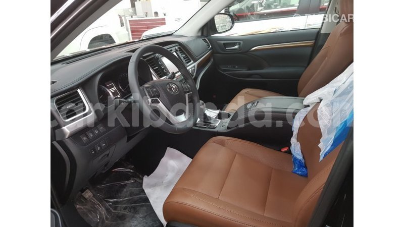 Big with watermark toyota highlander uganda import dubai 8502