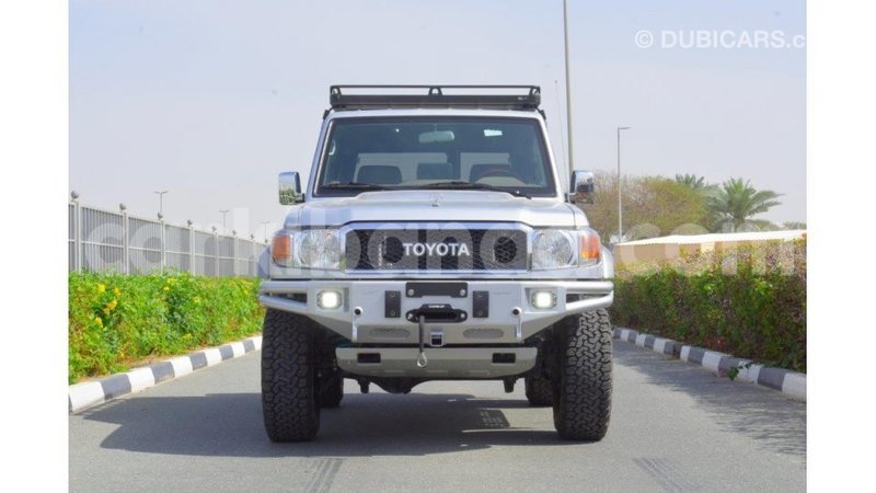 Big with watermark toyota land cruiser uganda import dubai 8506
