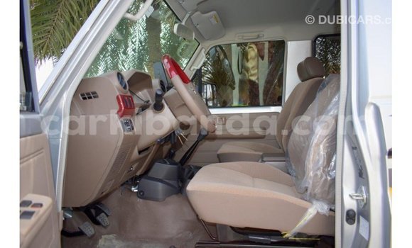 Nunua Imported Toyota Land Cruiser Nyingine Gari ndani ya Import - Dubai nchini Uganda Nunua Imported Toyota Land Cruiser Nyingine Gari ndani ya Import - Dubai nchini Uganda