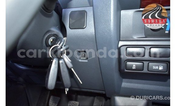 Acheter Import Voiture Toyota Land Cruiser Rouge à Import - Dubai, Ouganda Acheter Import Voiture Toyota Land Cruiser Rouge à Import - Dubai, Ouganda