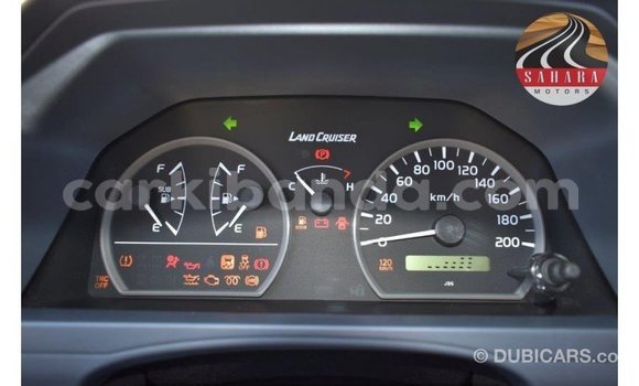 Acheter Import Voiture Toyota Land Cruiser Rouge à Import - Dubai, Ouganda Acheter Import Voiture Toyota Land Cruiser Rouge à Import - Dubai, Ouganda