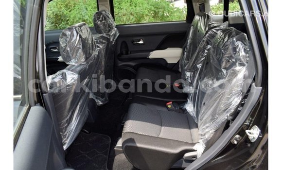 Acheter Import Voiture Toyota Rush Noir à Import - Dubai, Ouganda Acheter Import Voiture Toyota Rush Noir à Import - Dubai, Ouganda