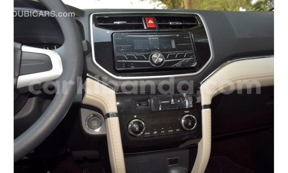 Acheter Import Voiture Toyota Rush Noir à Import - Dubai, Ouganda Acheter Import Voiture Toyota Rush Noir à Import - Dubai, Ouganda