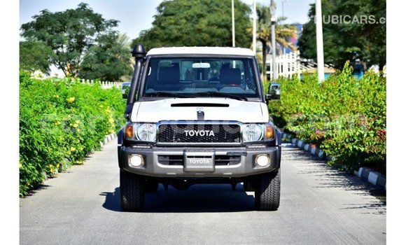 Buy Import Toyota Land Cruiser Other Car in Import - Dubai in Uganda Buy Import Toyota Land Cruiser Other Car in Import - Dubai in Uganda