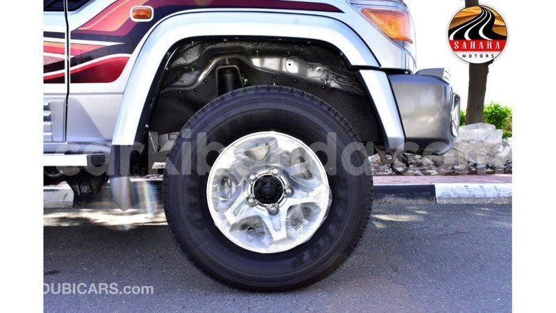Big with watermark toyota land cruiser uganda import dubai 8516