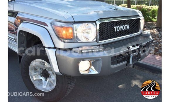 Nunua Imported Toyota Land Cruiser Nyingine Gari ndani ya Import - Dubai nchini Uganda Nunua Imported Toyota Land Cruiser Nyingine Gari ndani ya Import - Dubai nchini Uganda