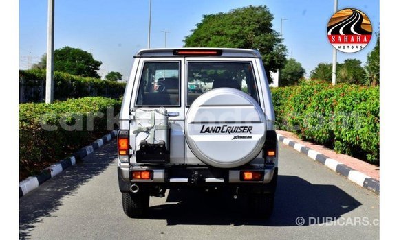 Nunua Imported Toyota Land Cruiser Nyingine Gari ndani ya Import - Dubai nchini Uganda Nunua Imported Toyota Land Cruiser Nyingine Gari ndani ya Import - Dubai nchini Uganda