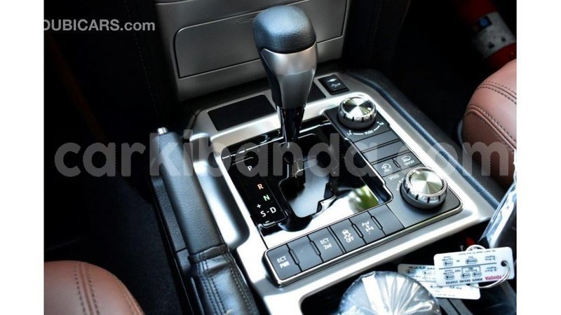 Big with watermark toyota land cruiser uganda import dubai 8517