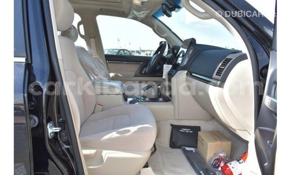 Nunua Imported Toyota Land Cruiser Nyeusi Gari ndani ya Import - Dubai nchini Uganda Nunua Imported Toyota Land Cruiser Nyeusi Gari ndani ya Import - Dubai nchini Uganda