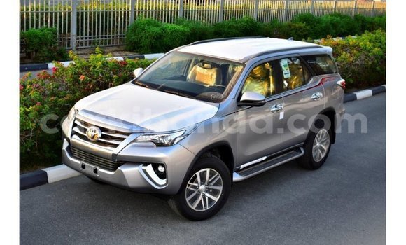 Nunua Imported Toyota Fortuner Nyingine Gari ndani ya Import - Dubai nchini Uganda Nunua Imported Toyota Fortuner Nyingine Gari ndani ya Import - Dubai nchini Uganda