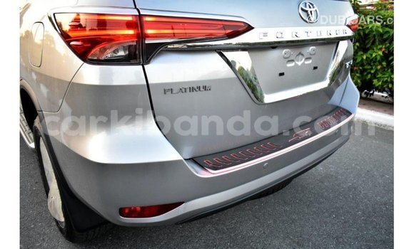 Nunua Imported Toyota Fortuner Nyingine Gari ndani ya Import - Dubai nchini Uganda Nunua Imported Toyota Fortuner Nyingine Gari ndani ya Import - Dubai nchini Uganda