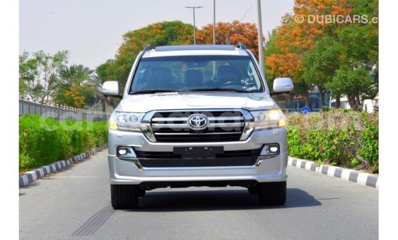 Nunua Imported Toyota Land Cruiser Nyingine Gari ndani ya Import - Dubai nchini Uganda Nunua Imported Toyota Land Cruiser Nyingine Gari ndani ya Import - Dubai nchini Uganda