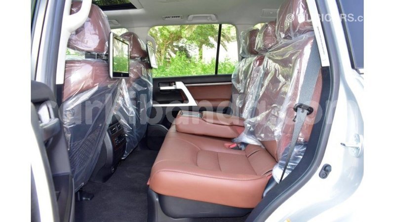 Big with watermark toyota land cruiser uganda import dubai 8520