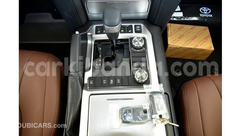 Big with watermark toyota land cruiser uganda import dubai 8520