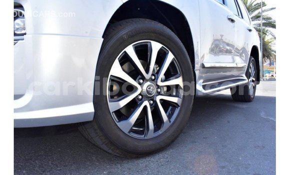 Nunua Imported Toyota Land Cruiser Nyingine Gari ndani ya Import - Dubai nchini Uganda Nunua Imported Toyota Land Cruiser Nyingine Gari ndani ya Import - Dubai nchini Uganda