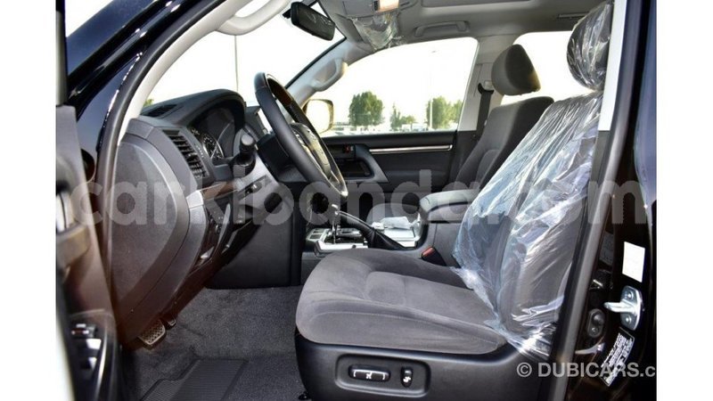 Big with watermark toyota land cruiser uganda import dubai 8521