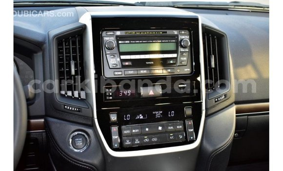 Acheter Import Voiture Toyota Land Cruiser Noir à Import - Dubai, Ouganda Acheter Import Voiture Toyota Land Cruiser Noir à Import - Dubai, Ouganda