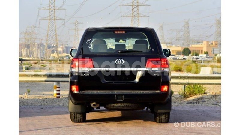 Big with watermark toyota land cruiser uganda import dubai 8521